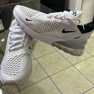 Nike Men's Air Max 270 Shoes